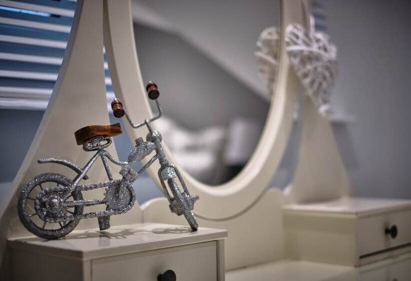 The Townhouse Simple2let Serviced Apart