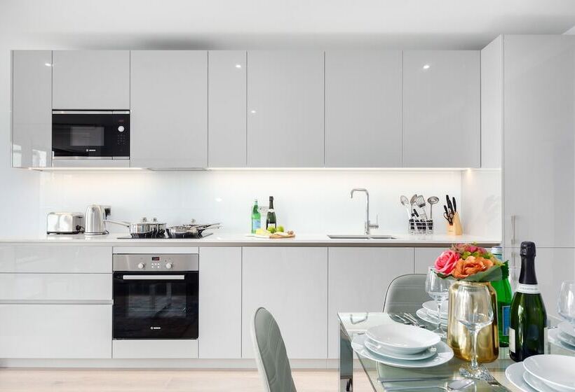 Two Bedroom Serviced Apartment With Balcony In Weymouth Building, Deacon Street