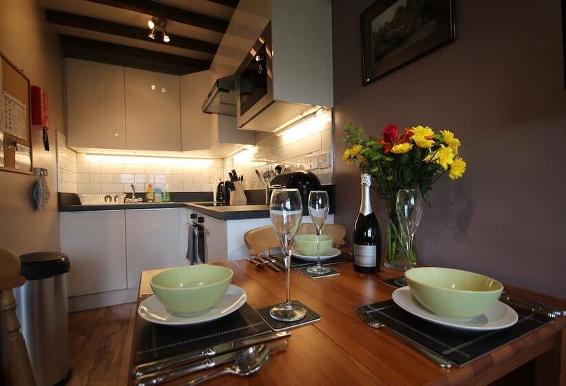 Whitley Elm Cottages