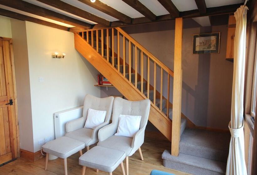 Whitley Elm Cottages