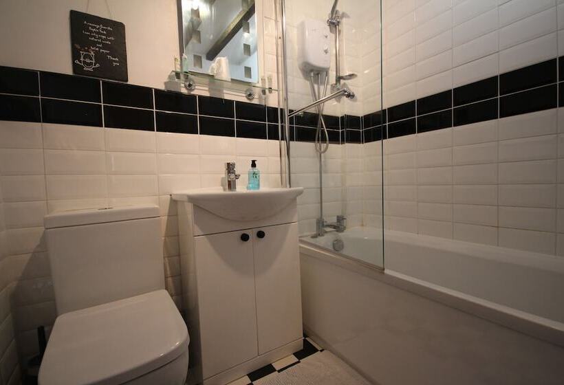 Whitley Elm Cottages