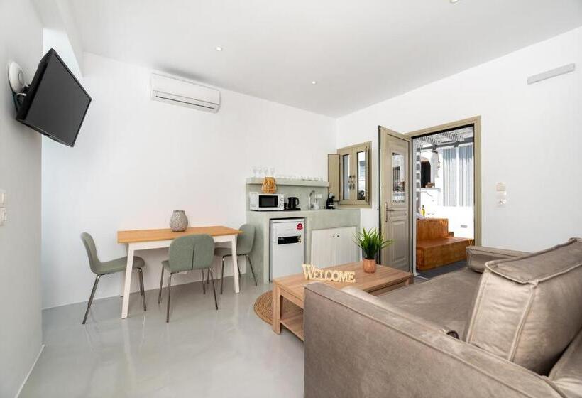 Aerenia Luxury Suites