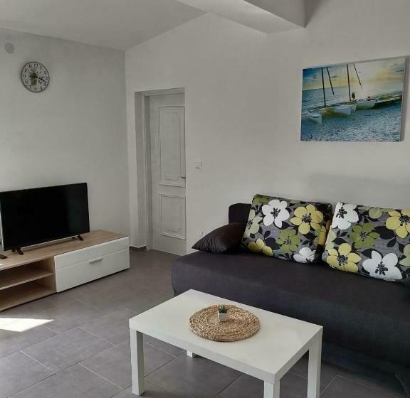 Apartmani Sirius Rogoznica