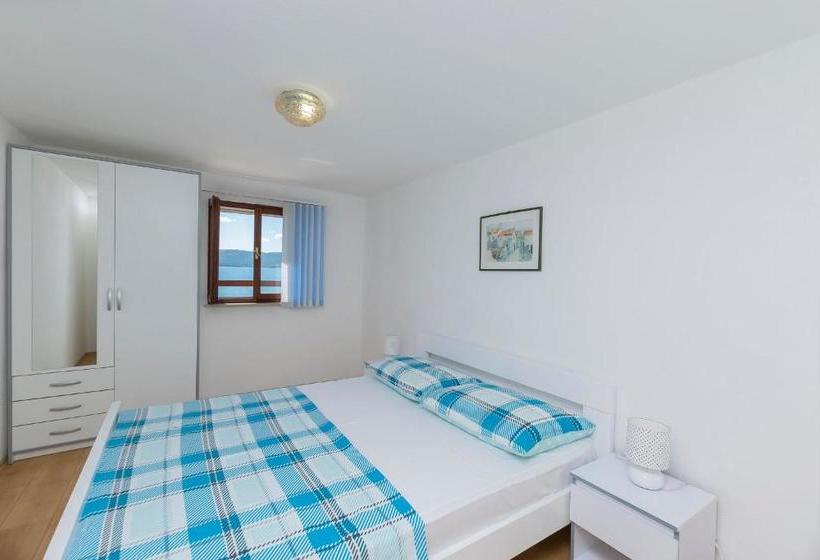 Apartment Island Dream