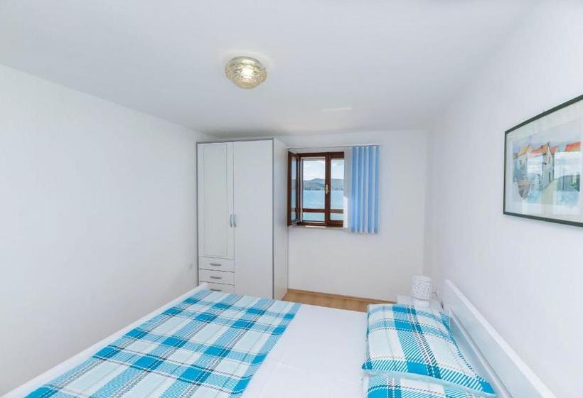 Apartment Island Dream