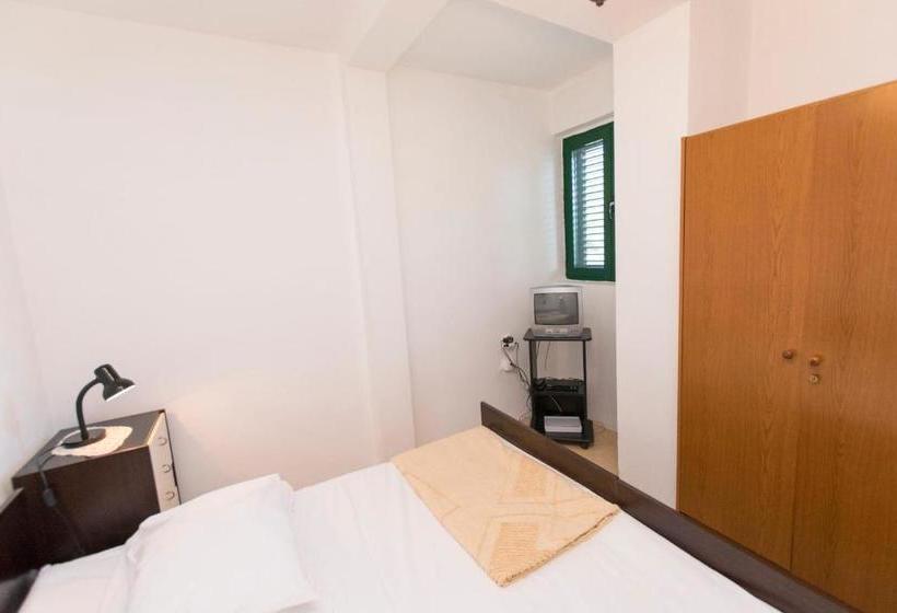 Apartment Primosten Studio