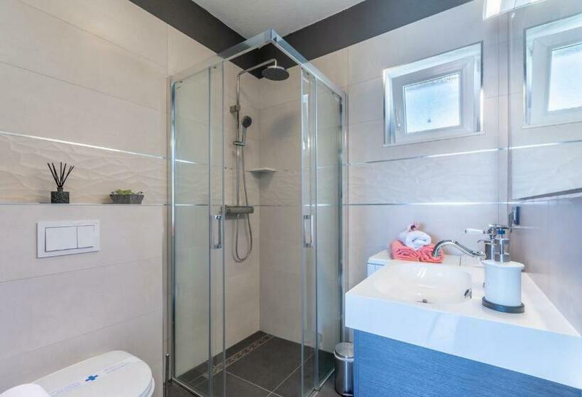 Seaview Apartment Toni