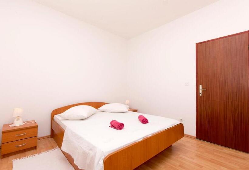 Apartments A Cappella Music