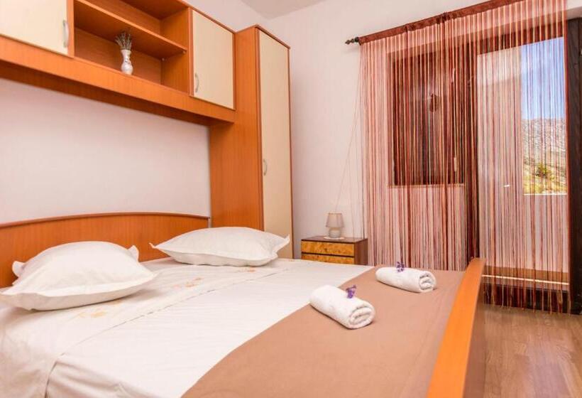 Apartments A Cappella Music