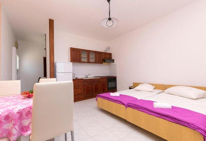 Apartments A Cappella Music