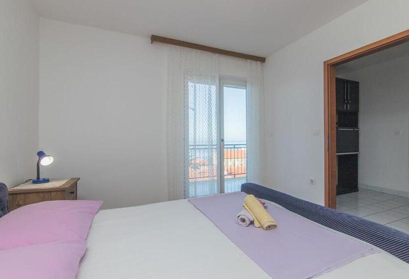 Apartments And Room Sun & Sea