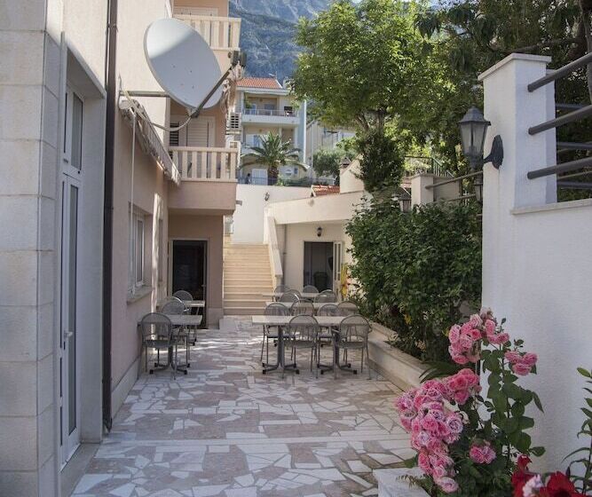 Apartments And Rooms Kapulica