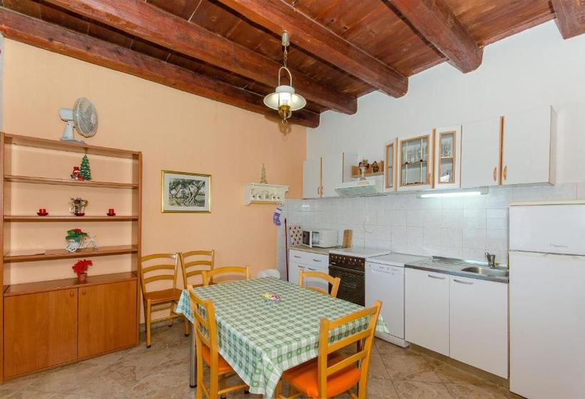 Apartments Beach Gem