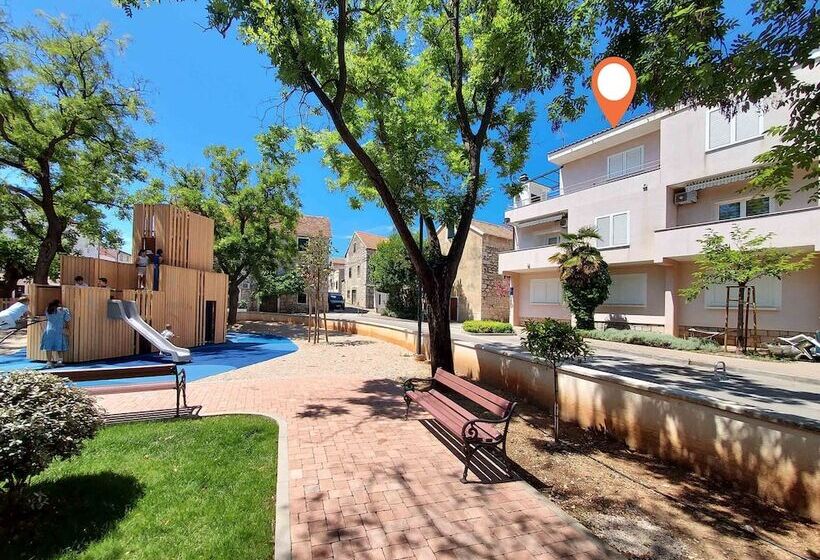 Apartments Bujola City Park View