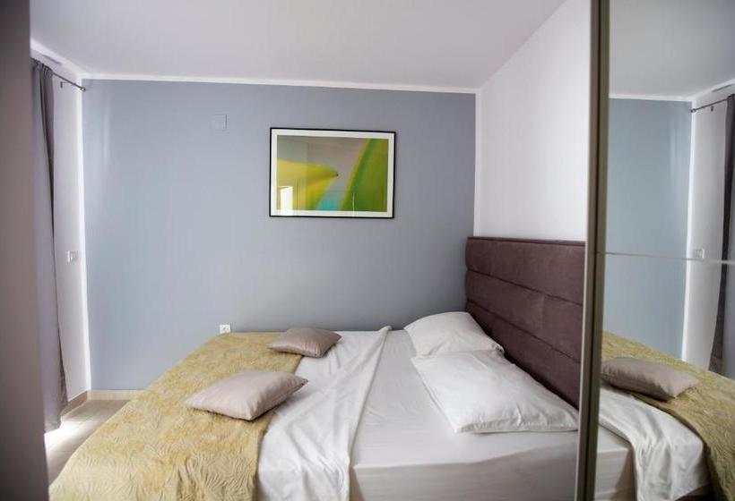 Dani Apartments
