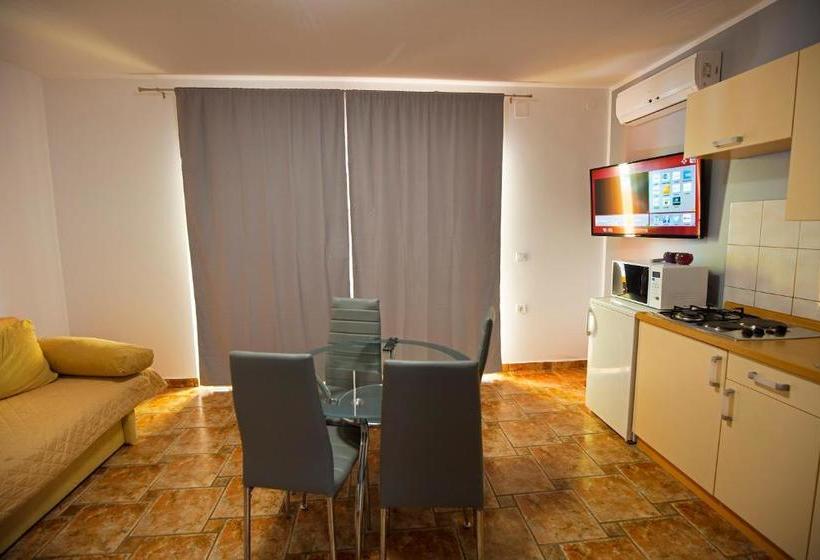 Dani Apartments