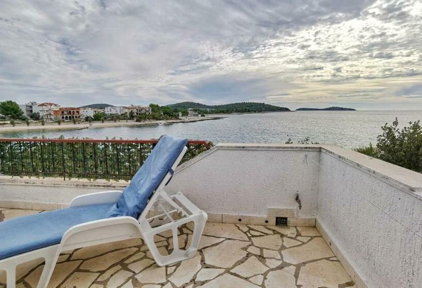 Apartments Ziva   By The Beach;