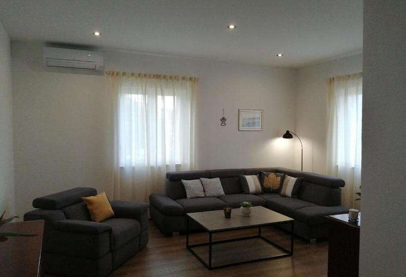 Apartments Jelka