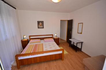 Apartments Marinko