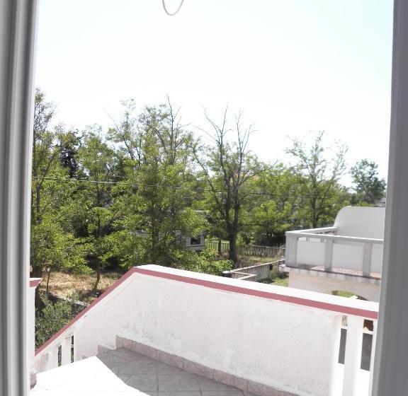 Apartments Zdrijac Nin 100 M To Beach Millenka  Ae1008