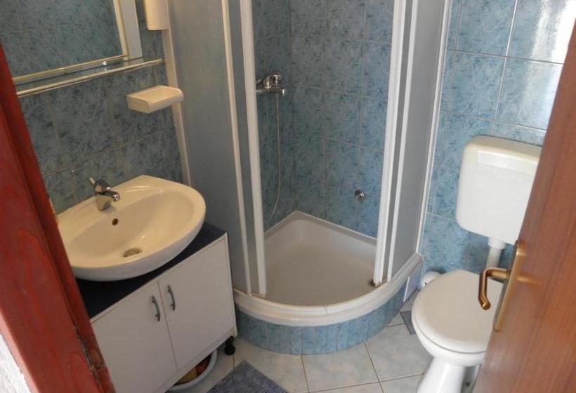 Apartments Zdrijac Nin 100 M To Beach Millenka  Ae1008