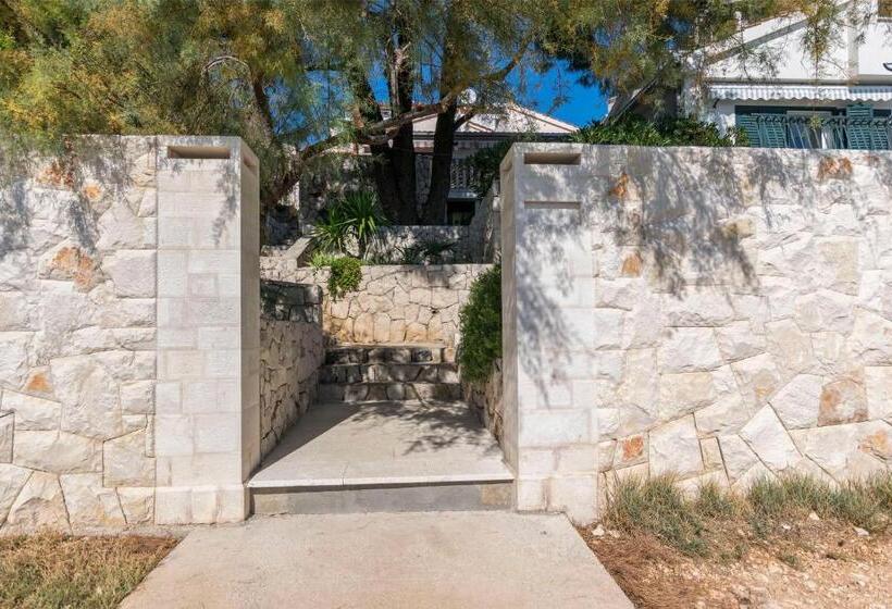 Apartments Villa Bok