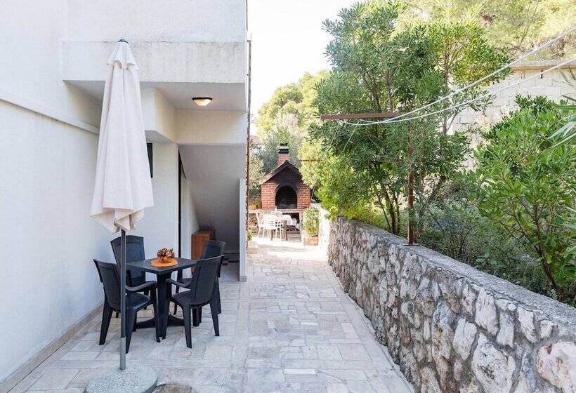 Apartments Villa Pelegrin