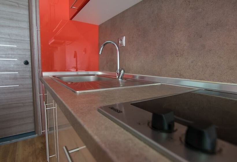 Avra Comfort Rooms  Family