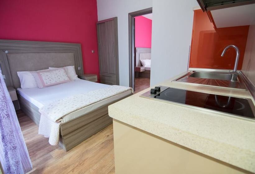 Avra Comfort Rooms  Family