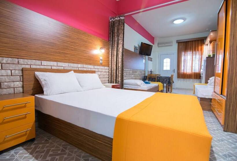 Avra Comfort Rooms  Family