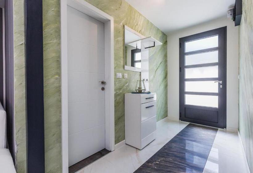 Villa Arbanessa With Heated Pool