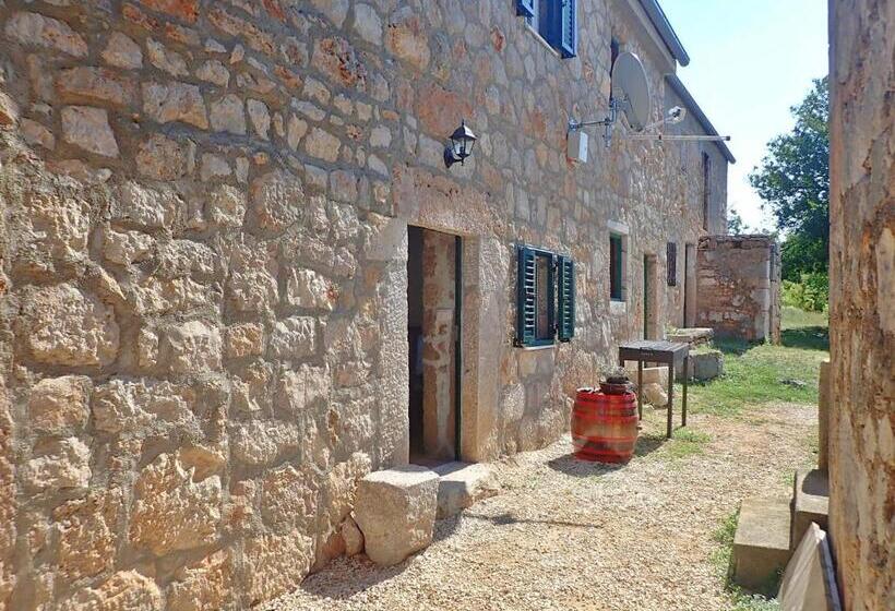 Mareta   Apartment In A Stone House