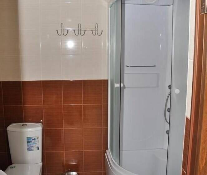 ペンション Gostevoy Dom Na Volodarskogo