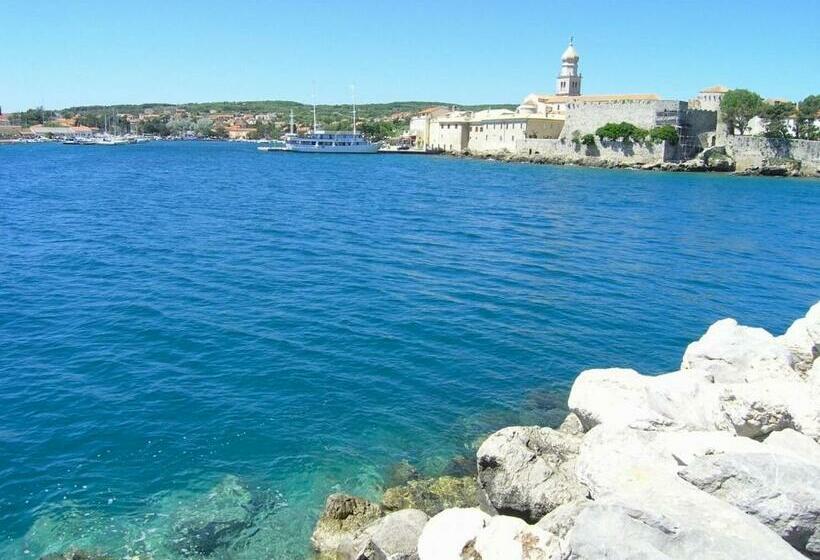 Studio Apartment Tamara