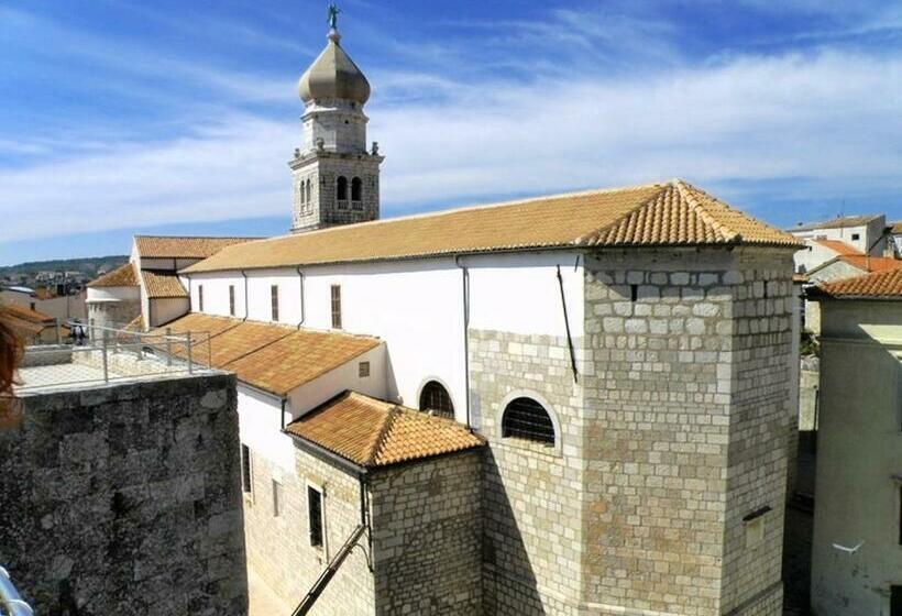 Studio Apartment Tamara