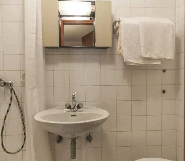 Apartment And Rooms Ivan