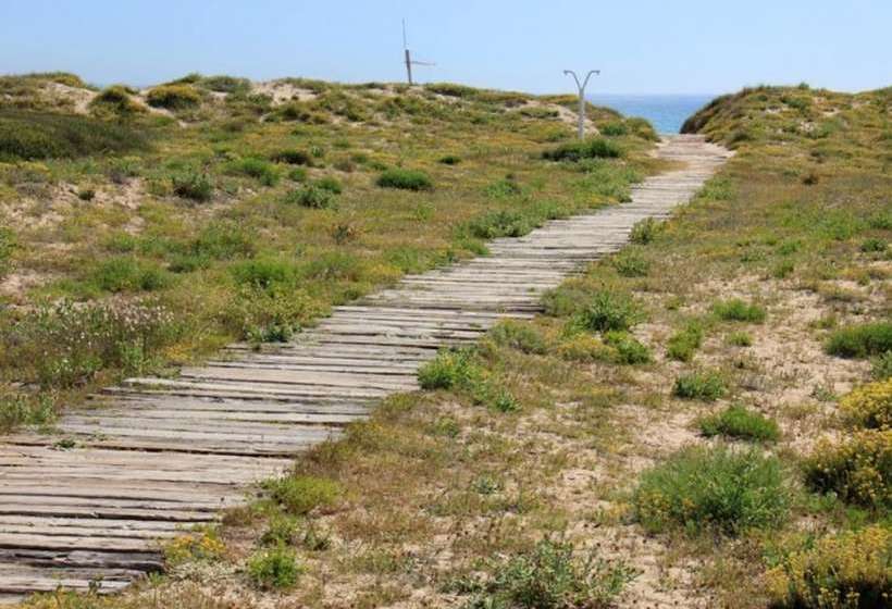 Spacious Apartment In Cullera With Mountain View