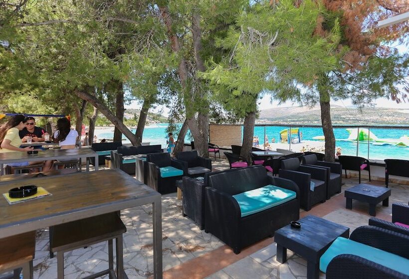 Apartments Villa Niko With Pool