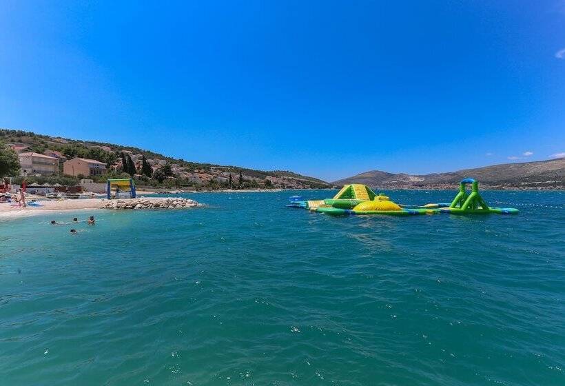 Apartments Villa Niko With Pool