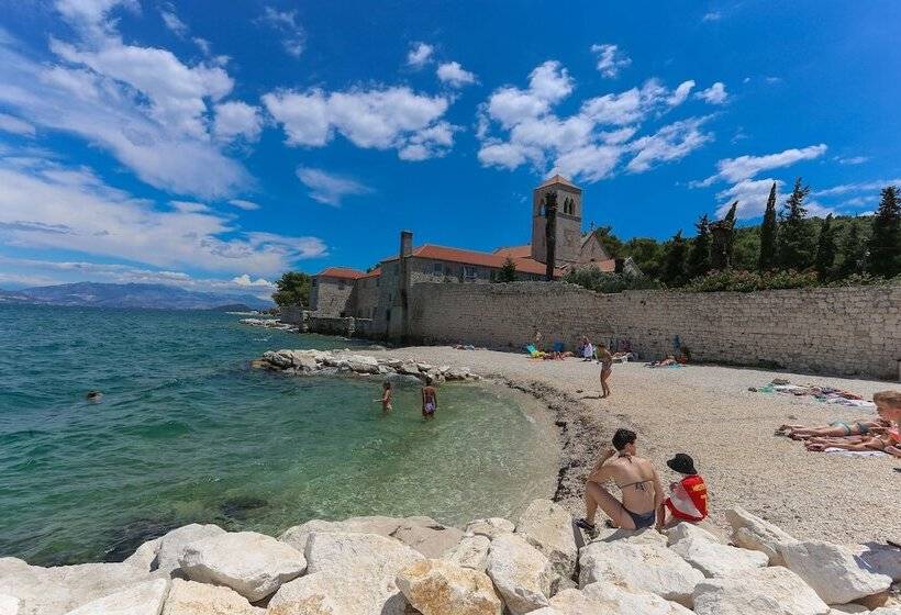 Apartments Villa Niko With Pool