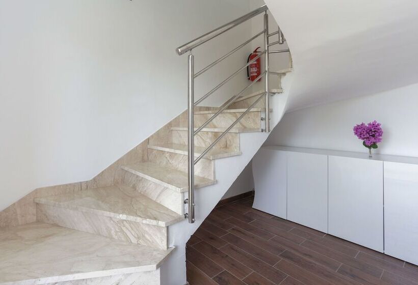 Apartments Villa Niko With Pool