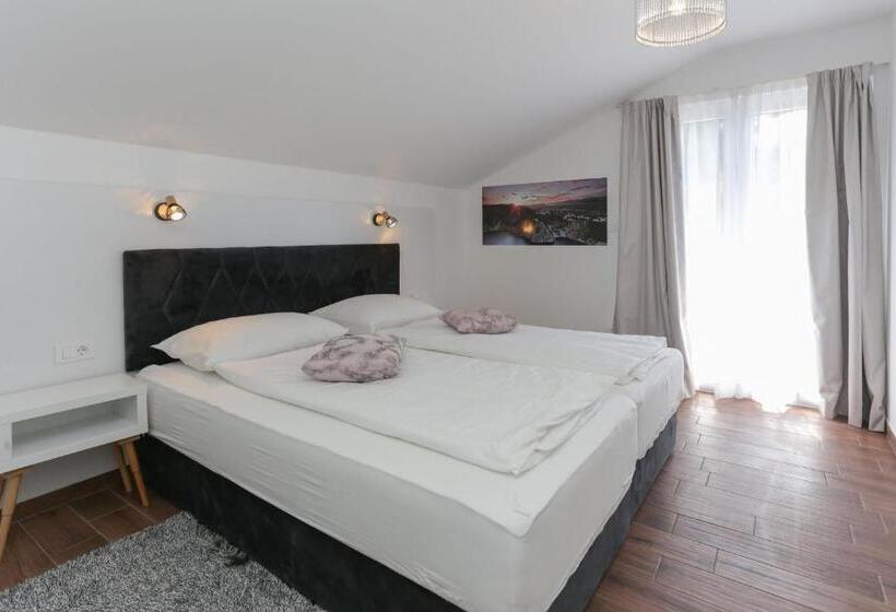 Apartments Villa Niko With Pool