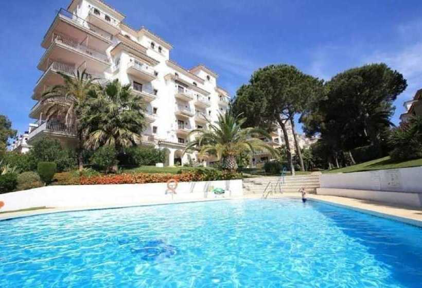 Beachfront Urb. Luxury Apartment 1