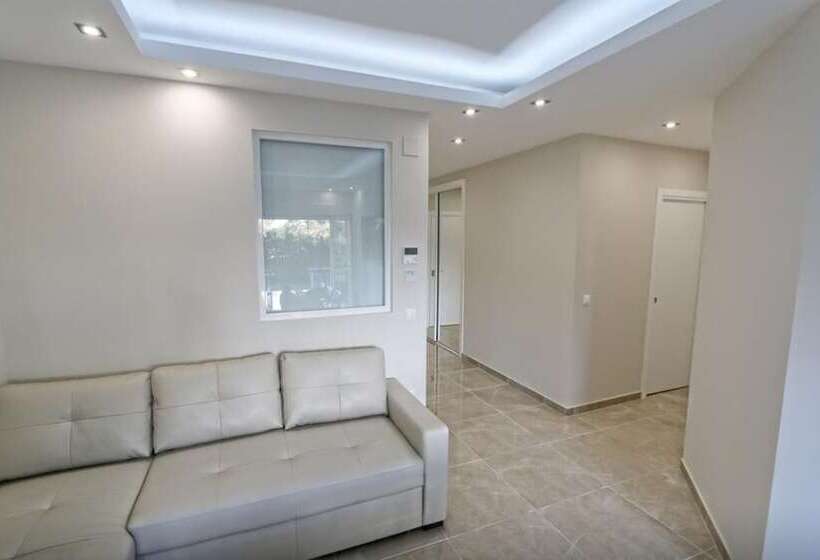 Beachfront Urb. Luxury Apartment 1