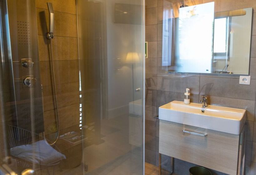 Blue River Apartments