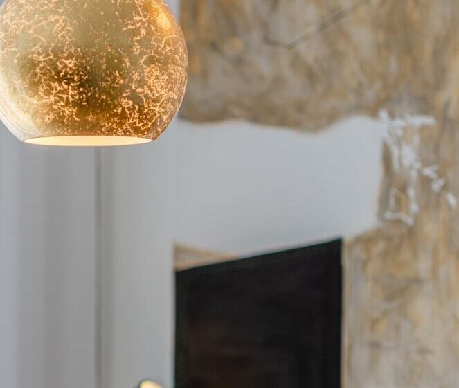 Chandakos 8 Design Apts