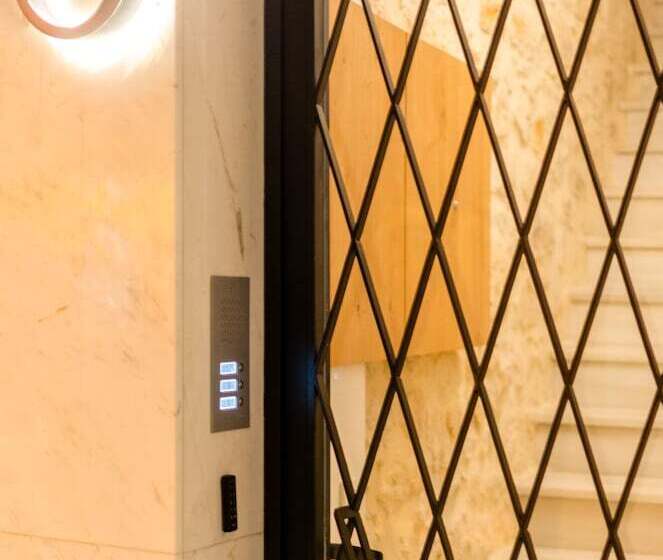 Chandakos 8 Design Apts