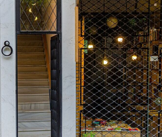 Chandakos 8 Design Apts