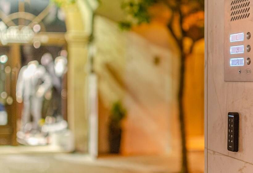 Chandakos 8 Design Apts