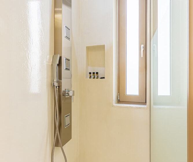 Chandakos 8 Design Apts